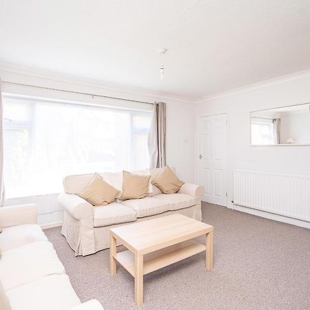 Spacious 5 Bedroom House - Sleeps 7 - 3-Car Driveway - Work - Leisure Wolverhampton Exterior foto